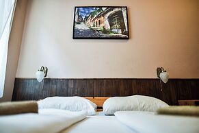 Corvin Point Rooms and Apartments