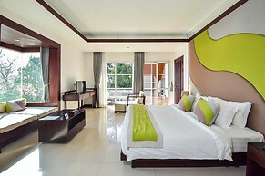 Independence Hotel by Dara
