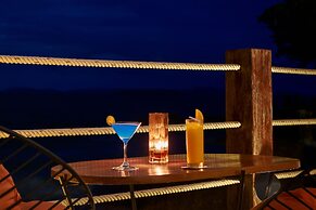 Independence Hotel by Dara