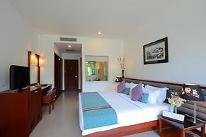 Independence Hotel by Dara