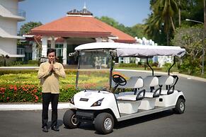 Independence Hotel by Dara