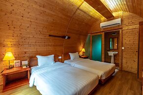 Independence Hotel by Dara