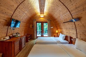 Independence Hotel by Dara