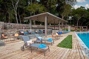 Independence Hotel by Dara