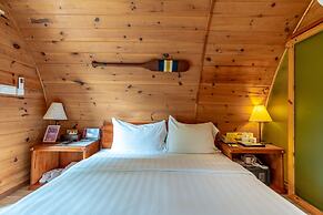 Independence Hotel by Dara