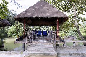 Independence Hotel by Dara