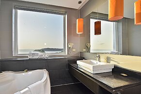 Independence Hotel by Dara