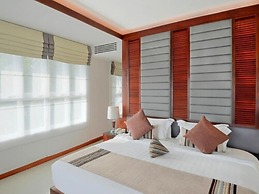 Independence Hotel by Dara