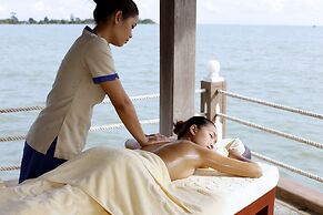 Independence Hotel by Dara