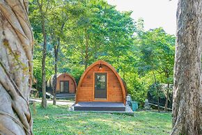 Independence Hotel by Dara