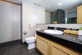 Independence Hotel by Dara
