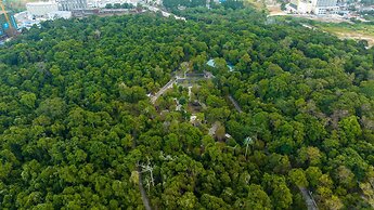 Independence Hotel by Dara