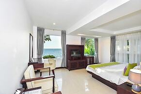 Independence Hotel by Dara