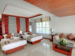 Independence Hotel by Dara