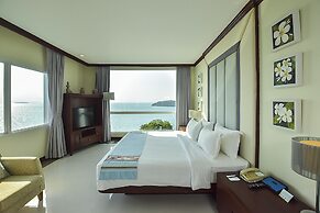 Independence Hotel by Dara