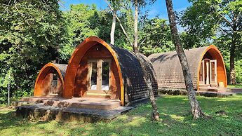 Independence Hotel by Dara