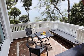 Independence Hotel by Dara