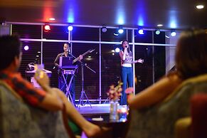 Independence Hotel by Dara