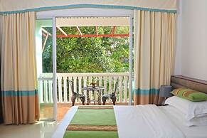 Independence Hotel by Dara