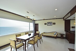 Independence Hotel by Dara