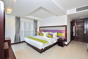 Independence Hotel by Dara