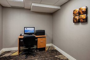 Residence Inn by Marriott Kingston Water's Edge