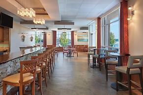 Residence Inn by Marriott Kingston Water's Edge