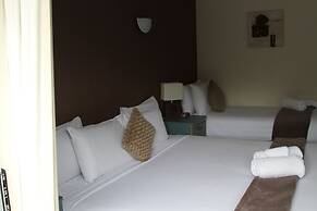 Woodlands Motel & Conference Venue