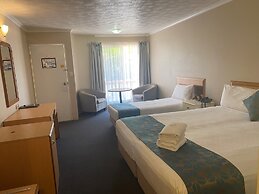 Harbour Sails Motor Inn