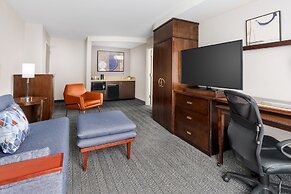 Courtyard by Marriott Keene Downtown