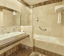 Estepona Hotel & Spa Resort