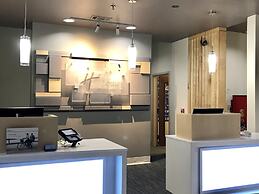 Holiday Inn Express and Suites Winona North by IHG