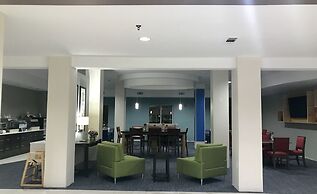 Holiday Inn Express and Suites Winona North by IHG