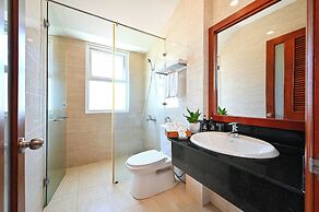 Silver Beach Resort Ke Ga