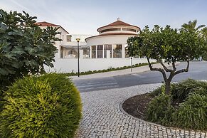 Eden Villas & Apartments