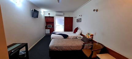 Ayr Travellers Motel