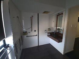 Ayr Travellers Motel