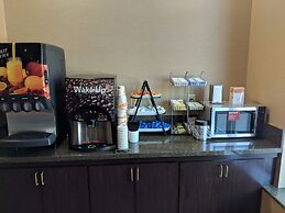 Comfort Suites Huntersville near Lake Norman