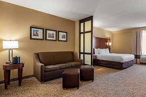Comfort Suites Huntersville near Lake Norman
