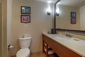 Comfort Suites Huntersville near Lake Norman