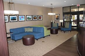 Comfort Suites Huntersville near Lake Norman