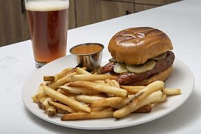 Doubletree by Hilton Chattanooga Hamilton Place