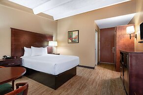 Travelodge by Wyndham Lakeland