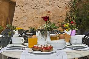 Ionas Boutique Hotel