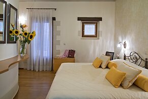 Ionas Boutique Hotel