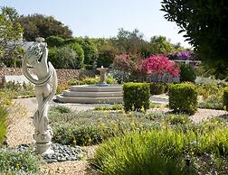 Quinta Bonita Luxury Boutique Hotel