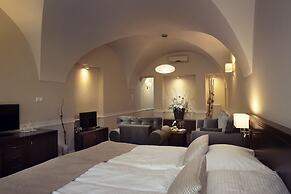 Hotel Ambassador