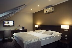 Hotel Ambassador