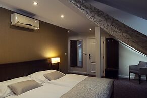 Hotel Ambassador