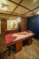 Acron Candolim Regina